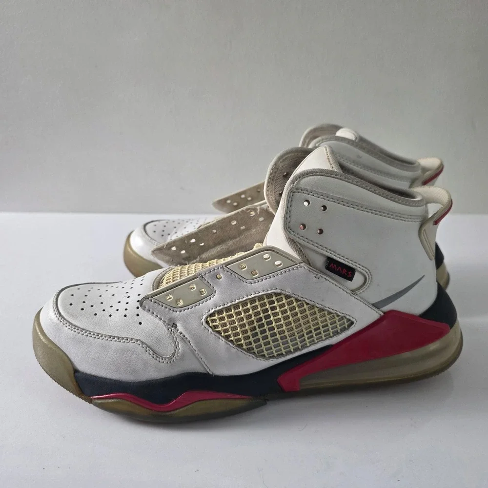 Nike Jordan Mars 270 White Fire Red CD7070-100 Mens Sneakers Size 9.5